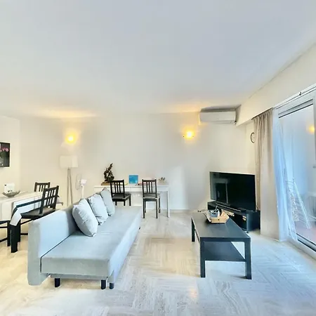 Apartment Arenes By Welcome To